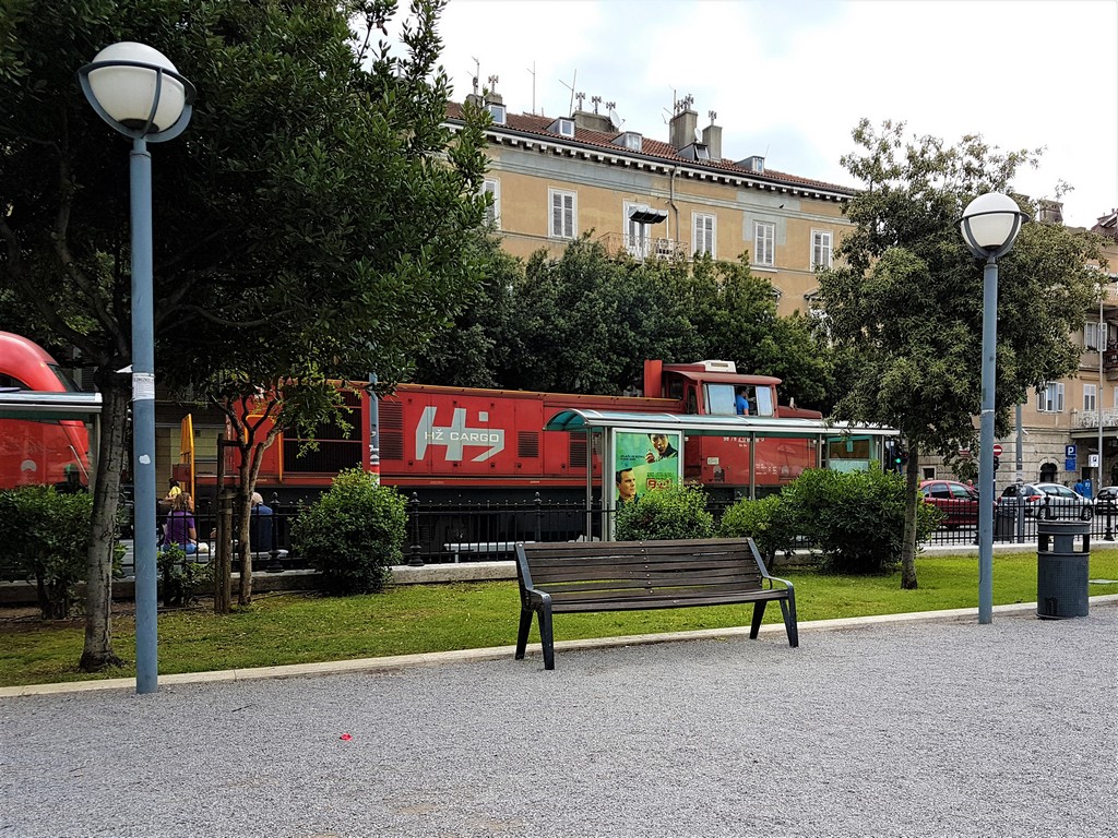 Güterzug mitten in der Stadt - Rijeka