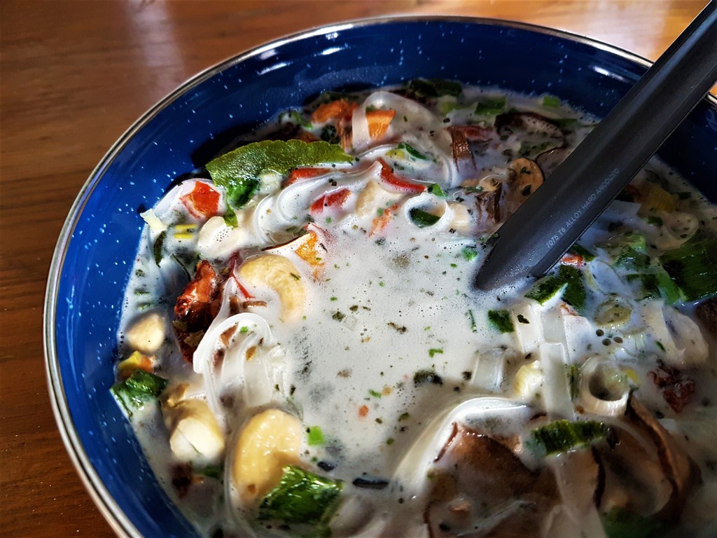 Ultraleichte Thai-Suppe