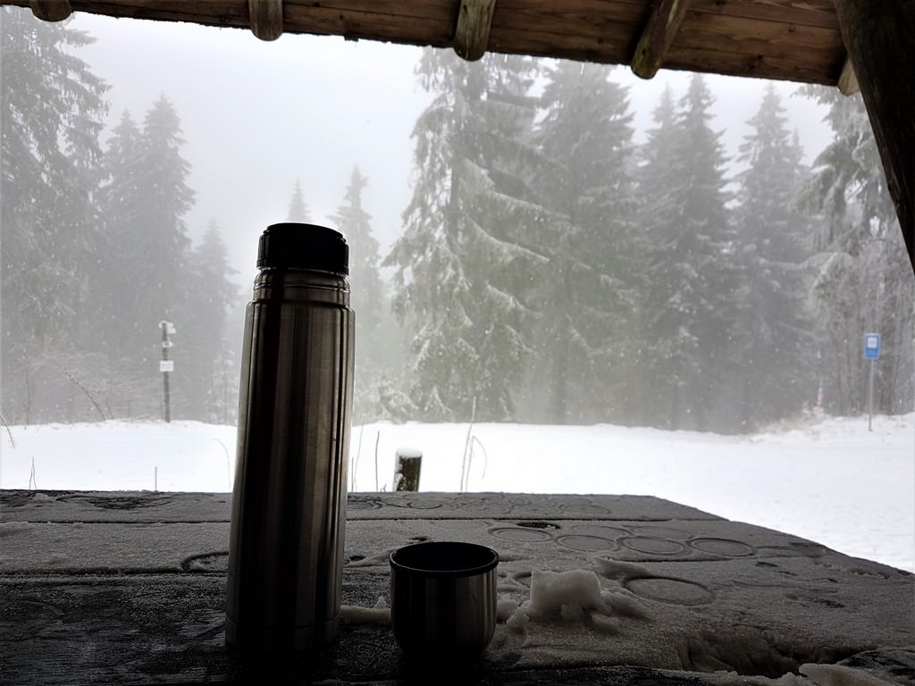 Tee-Pause auf dem Weg zum Gipfel