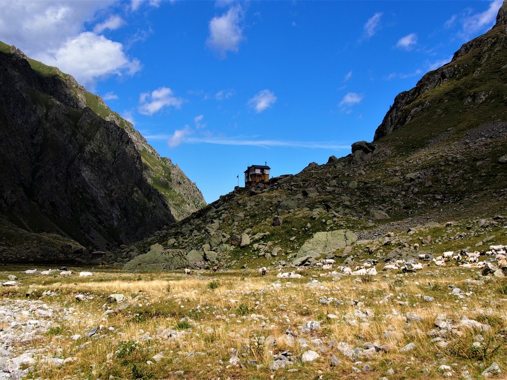 Rifugio Soria-Ellena von Weitem