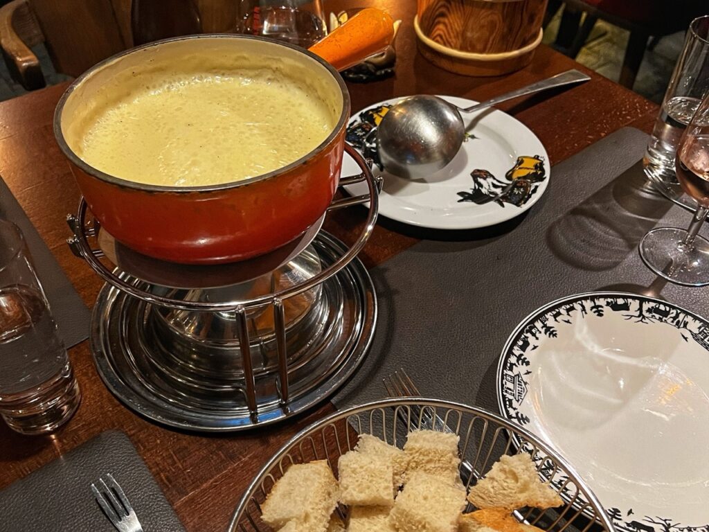 Käsefondue im Restaurant Zur Mühle in Saas-Fee